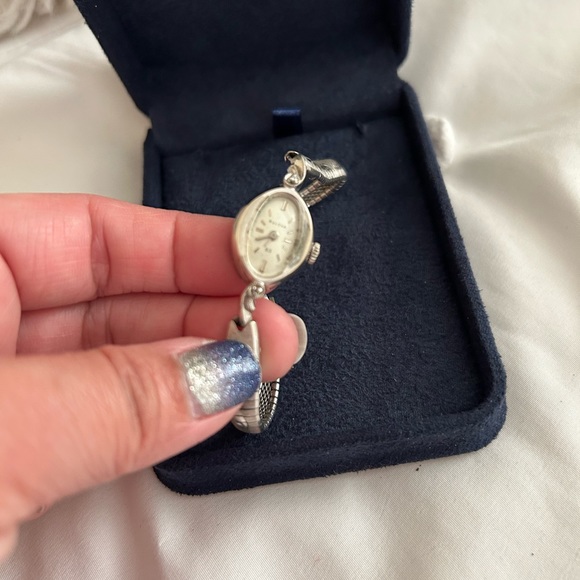 COPY - Vintage Bulova with diamonds - Picture 6 of 8